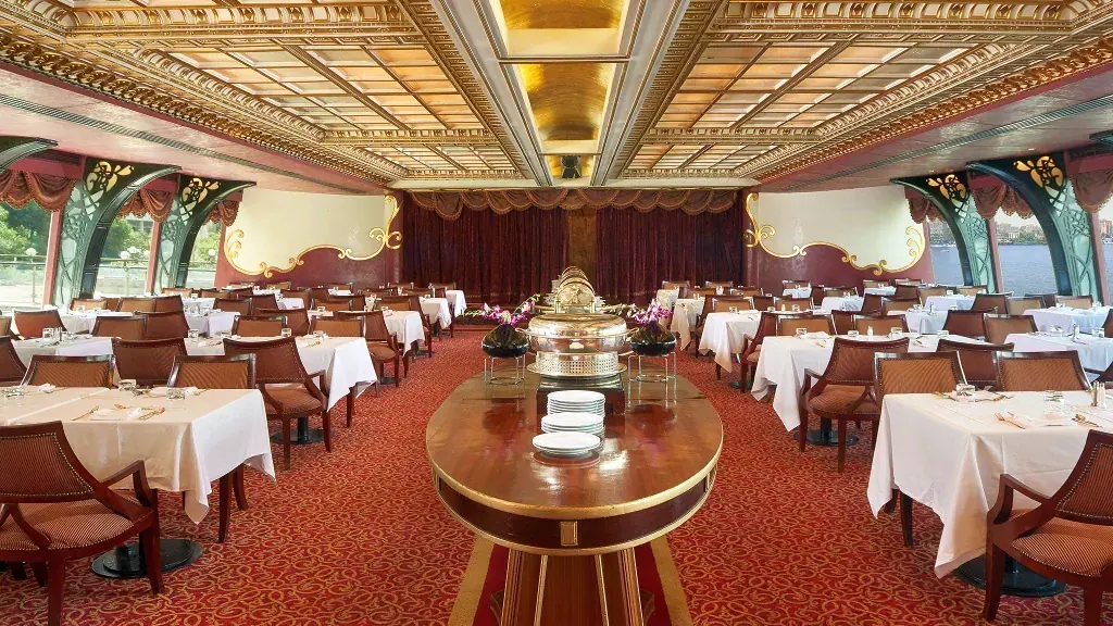 الفندق جراند نايل تاور - القاهرة